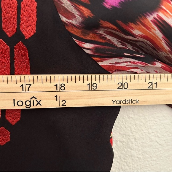 Ranna Gill Embroidered Blouse Jewel Tone Top V-Neck Pleated Black Size Small - Picture 12 of 16